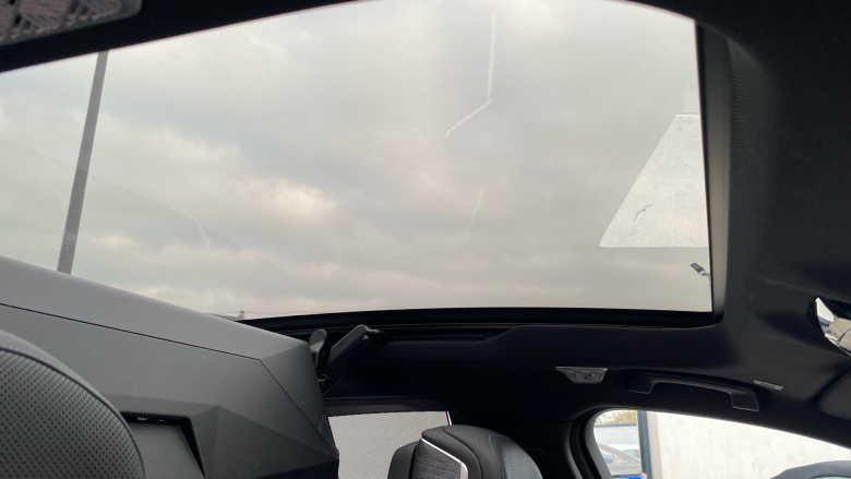 BMW 7 Series M760e xDrive 4dr Auto Saloon